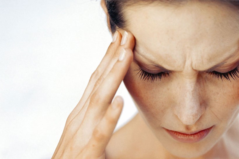 Kopfschmerzen: Das Gewitter im Kopf (Foto: djd/Ergo Direkt Versicherungen)