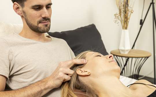 Kopfschmerzen nach Massage: Ursachen und Lösungen