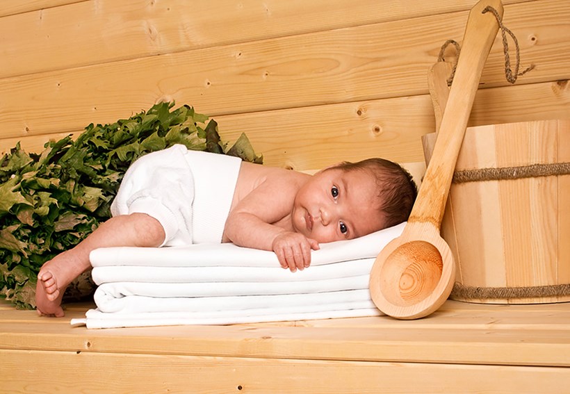 Regelmäßiges Saunieren ist - in Maßen - auch für Babys und Kleinkinder gesund