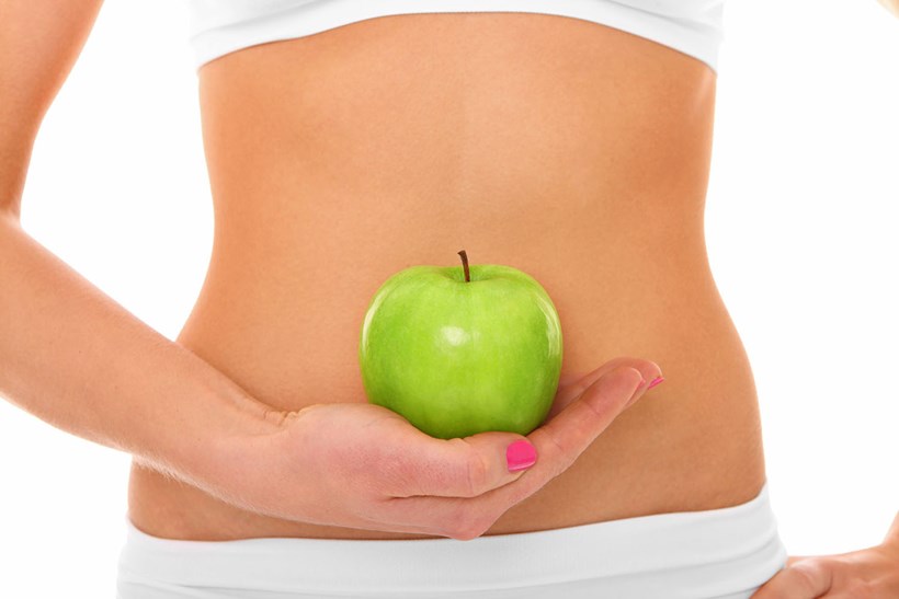 Äpfel sind die ideale Zwischenmahlzeit für alle, die sich ihre schlanke Figur bewahren möchten. (Foto: djd/panthermedia.net)