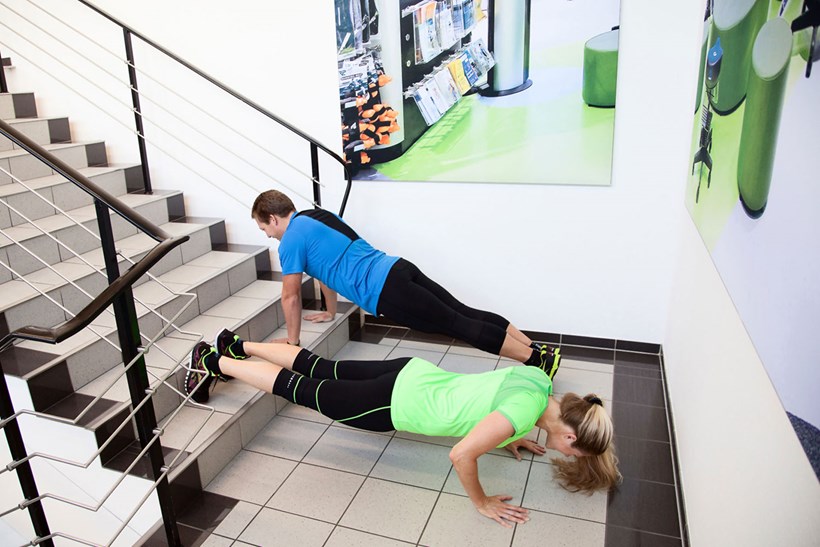 Machen Sie Ihr Treppenhaus zum Fitnessstudio! (Foto: djd_Runners_Point_Warenhandelsgesellschaft_mbH)